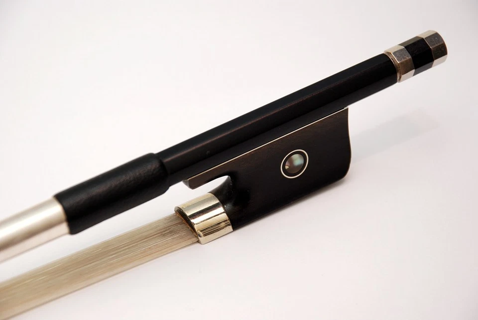 CELLO BOW New Superior carbon fibre 1 One Eighth Size - Image 2 of 4