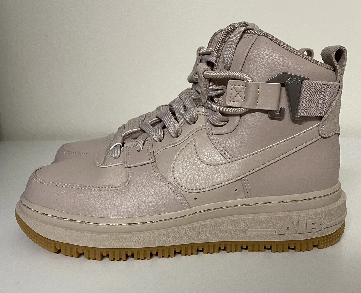 Nike Air Force 1 '07 LV8 Sneakers in stone-Neutral