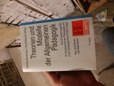 Brinkmann, Petersen, Theorien und Modelle der allgemeinen Pädagogik / Orientieru