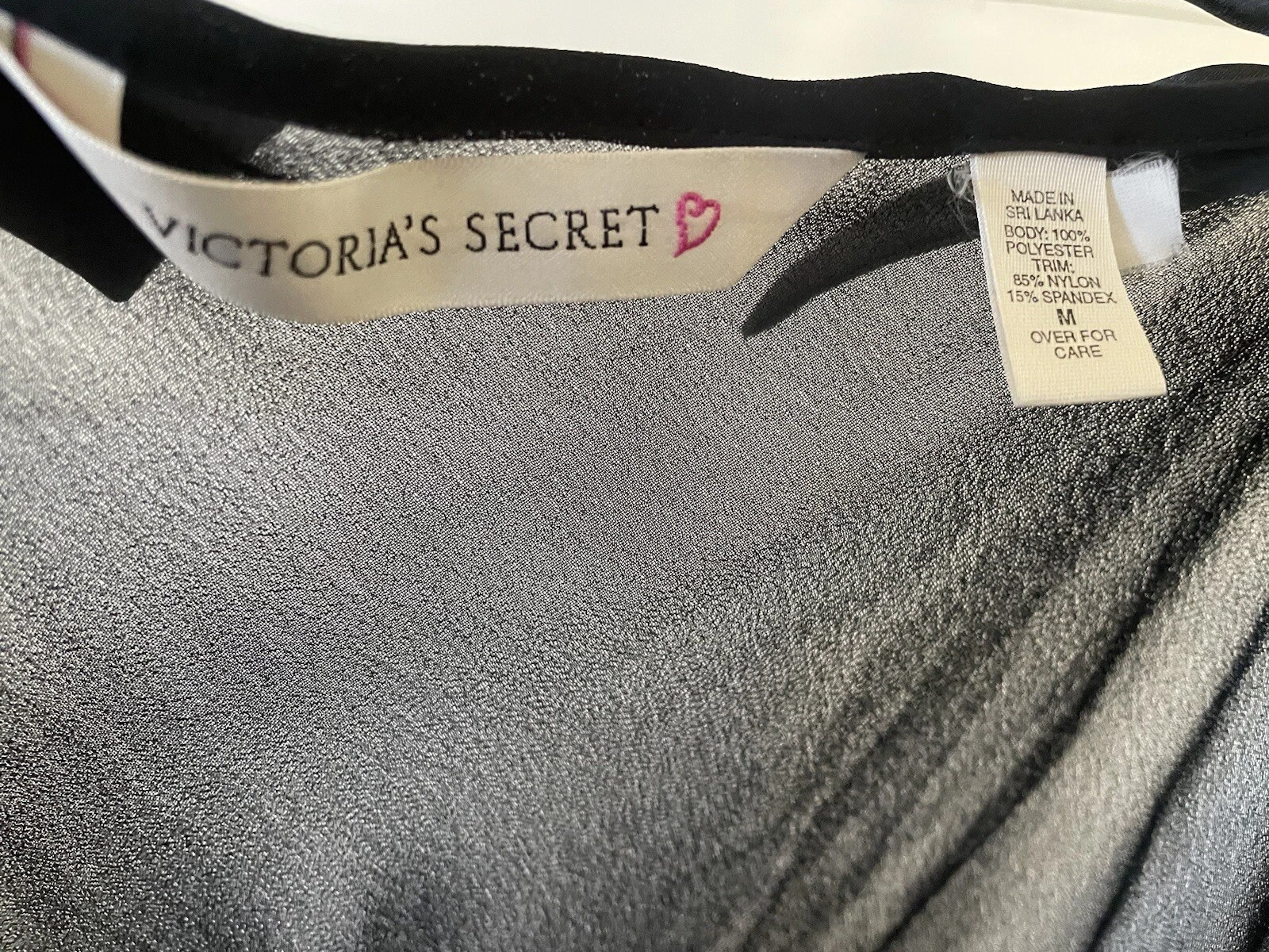 UNDERCOVER Abito lungo vintage Victoria’s Secret in seta nero cravatte con fiocco su spalline taglia media 44"