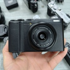 Fujifilm Fuji XF10 Black 24.2 MP LCD Touchscreen Digital Camera -90 New