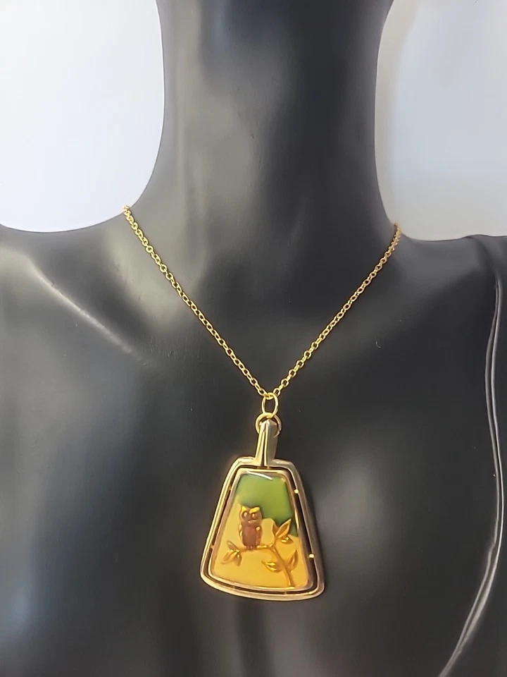 Collar Colgante Búho Vintage Tono Dorado Retro Años 70 Estilo Geométrico Resina Arte Foto 2 de 4