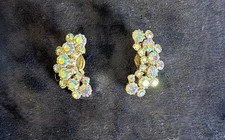VINTAGE COSTUME JEWELRY MARKED WEISS CRESCENT  CLIP ON EARRINGS SKY BLUE