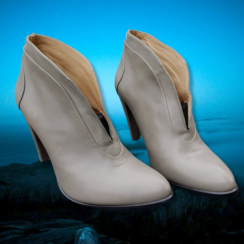 Gray Heel and high heel boots for Women | Lyst