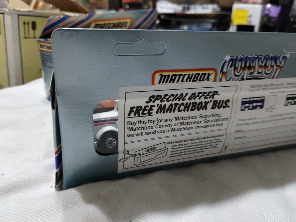 Camión contenedor Matchbox Convoy Peterbilt Uniroyal Cy3 emitido 1982 Foto 4 de 4