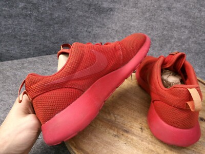 nike roshe one triple red