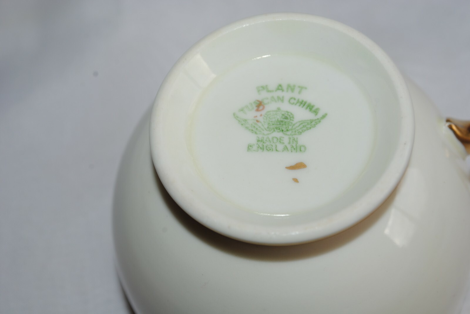 RARE VTG PLANT TUSCAN CHINA ENGLAND TRIO TEA CUP SAUCER DESSERT PLATE GOLD A602 