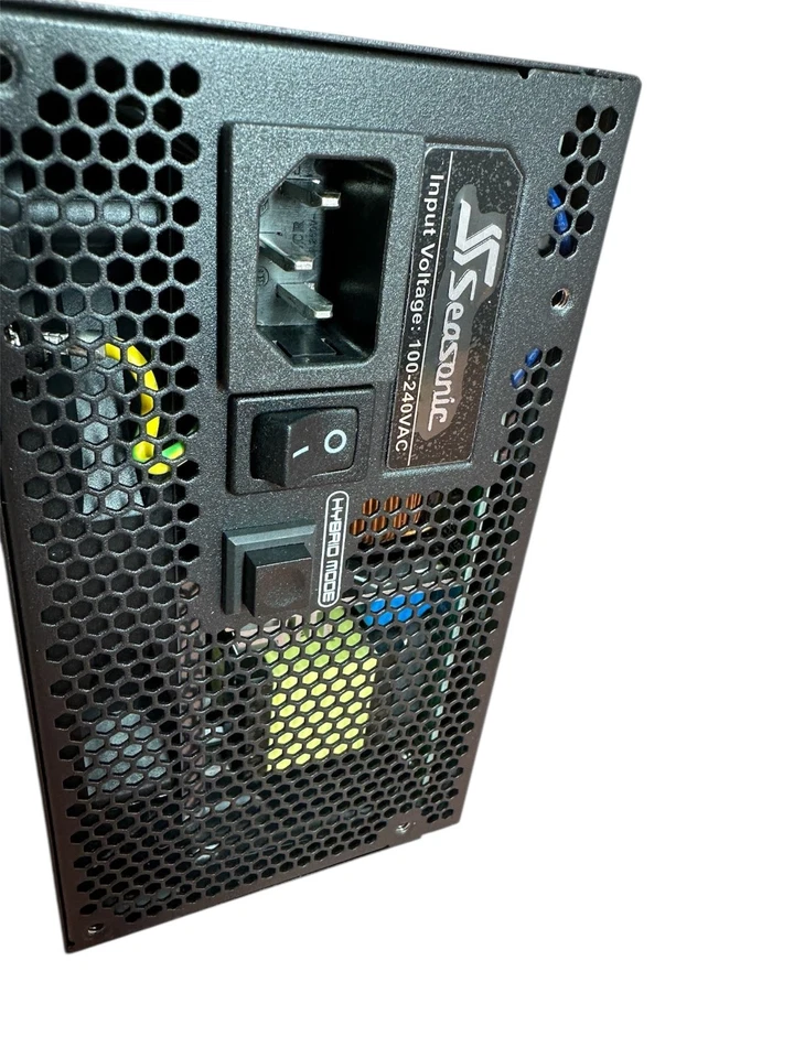 SSR-550PX  Seasonic FOCUS PX-550 Power Supply 550W 20+4 Pin Atx Black - Image 2 of 3