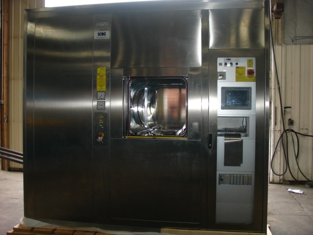 Saturated steam sterilizer/autoclave.