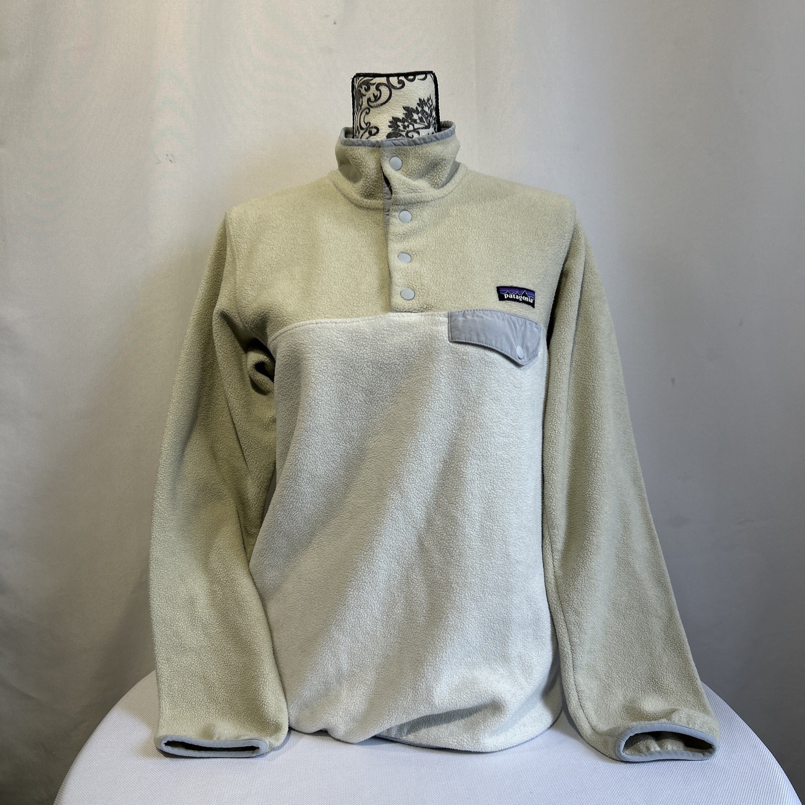 PATAGONIA Synchilla Jacket Women’s Sz S  Snap-T Fleece Pullover White Beige