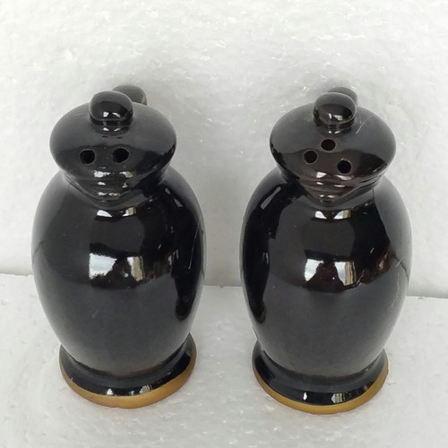 Vintage Salt & Pepper Shakers Black Pitchers w/ Gold Gilt Trim Red Clay - Picture 5 of 7