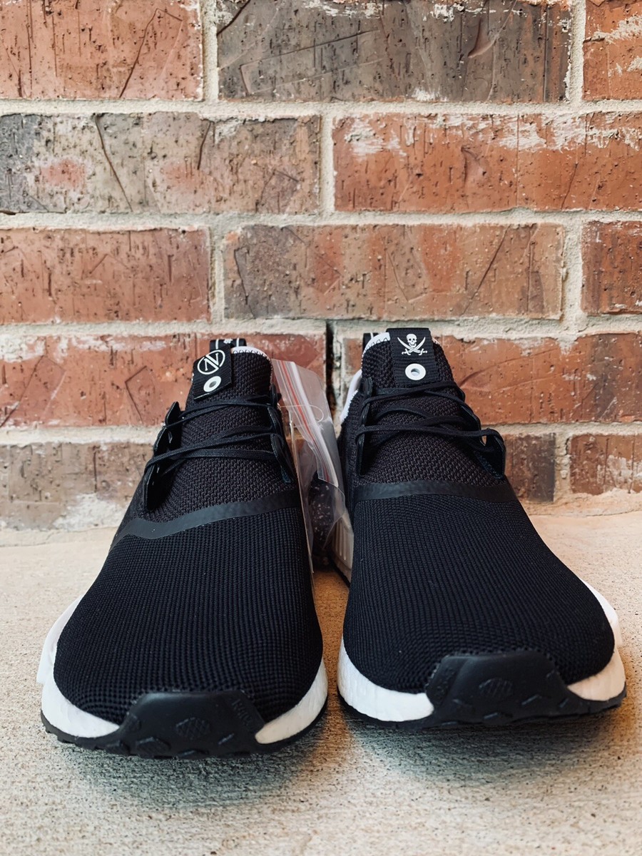 Size 9.5 - adidas Invincible x Neighborhood x NMD_R1 Tiger Size 9.5 - adidas Invincible x Neighborhood x NMD_R1 Tiger