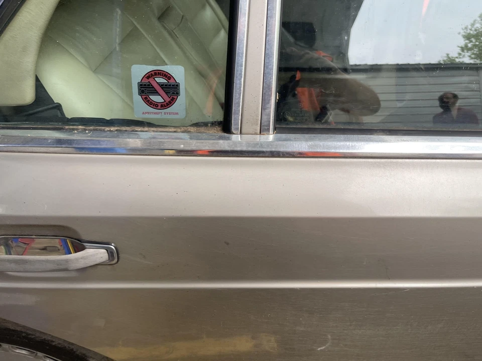 1981-1991 MERCEDES BENZ W126 REAR PASSENGER RIGHT DORR SILVER (702) Foto 3 de 4