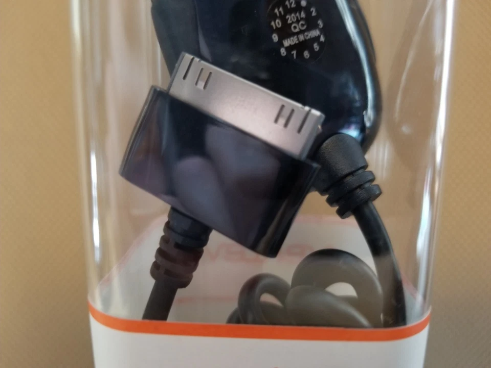 Ventev Dual Output Car Charger 1A for Apple 30-Pin Devices-Top Quality-Brand NEW - Image 3 of 4