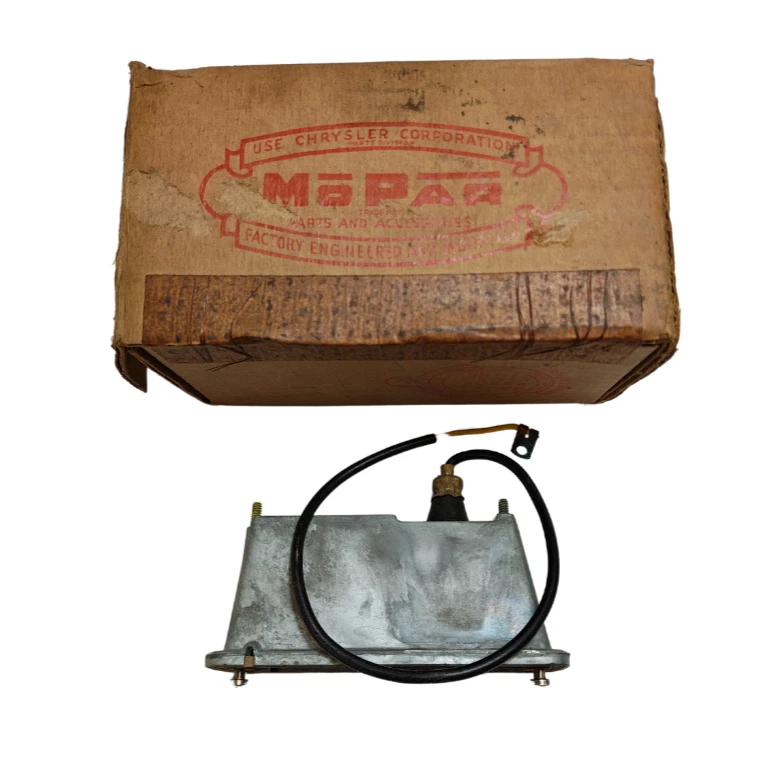 Luz de lámpara de estacionamiento del lado izquierdo del conductor Plymouth Savoy Belvedere 1955 1595176 nueva de colección Foto 2 de 4