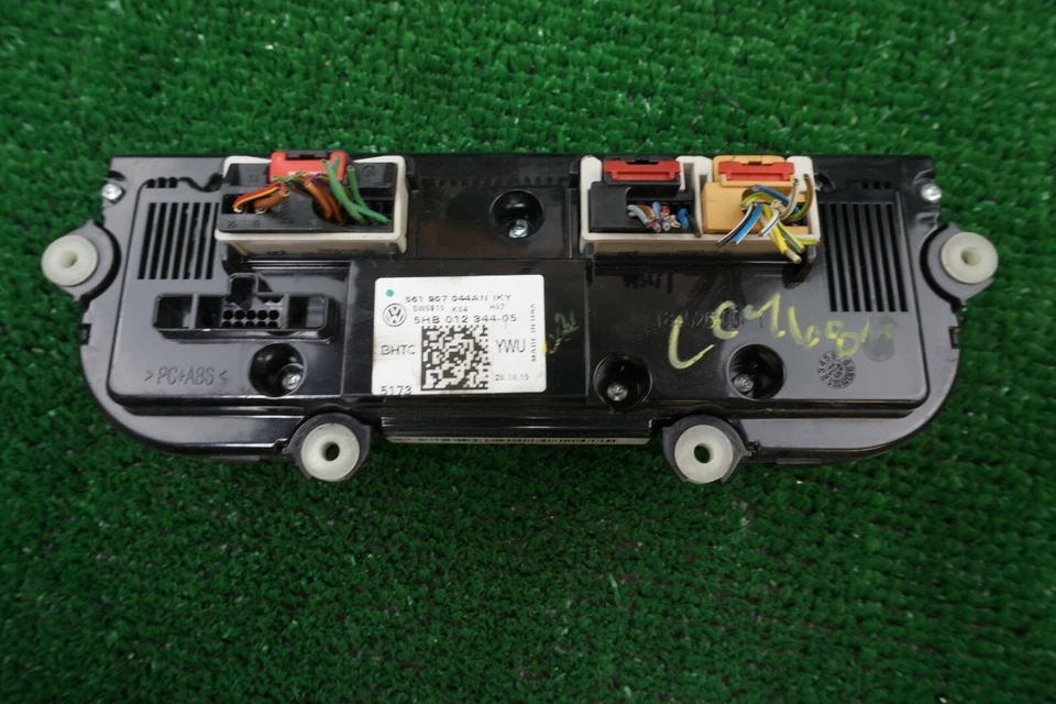 Volkswagen Passat 2016 2017 2018 calefacción aire acondicionado control OEM Foto 2 de 4