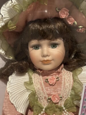 Melissa Collection, 2000 Limited Edition Porcelain Doll, Brunette
