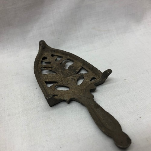 Vintage Small Trivet Spoon Rest Metal - Picture 5 of 6