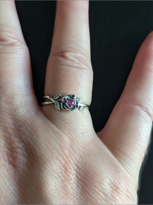 Bague Pandora en argent Disney La Belle et la Bête, rose rouge et feuillage taille 54, neuve