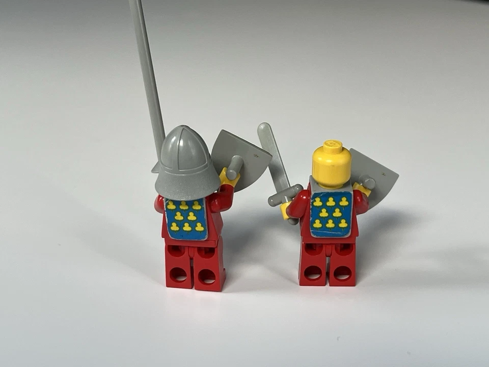 Lego Classic Castle Knight Minifigures Spade Sticker Vest Cavalry 375 6075 - Image 2 of 4