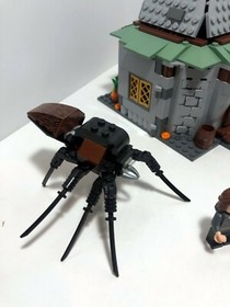 LEGO  Harry Potter: Hagrid's Hut (3rd edition) 4738 + Hogwarts 4867 (2011)