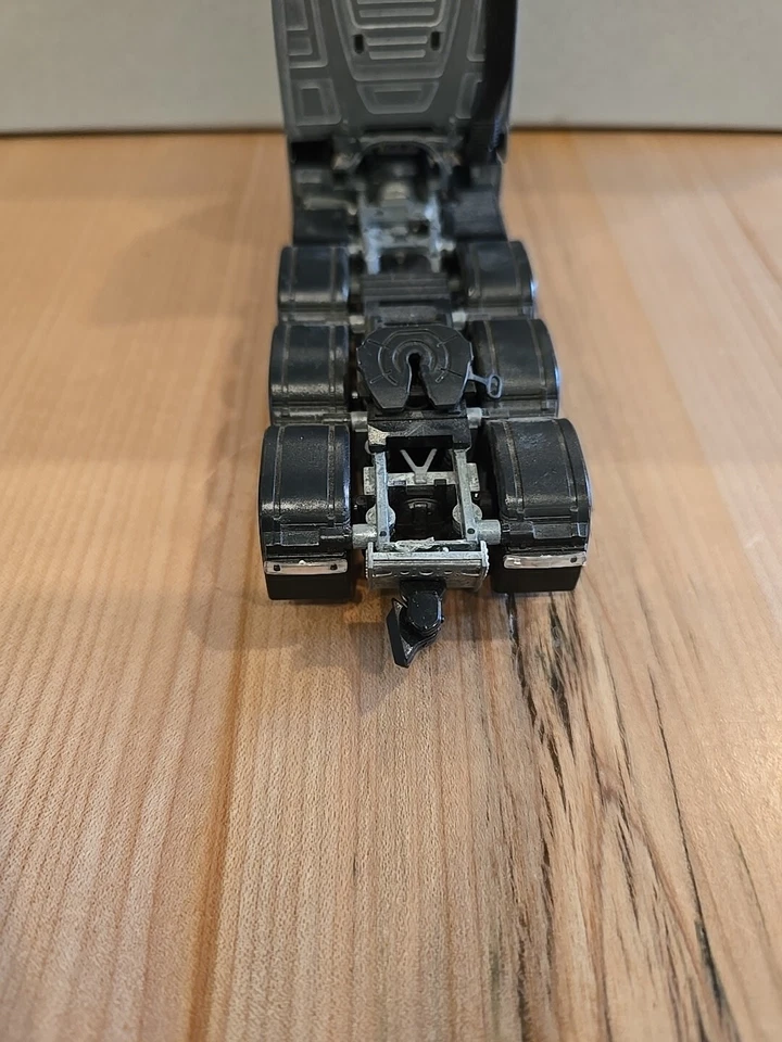 Tekno 1:53 scale Euro Mercedes Tractor Missing Pieces - Image 4 of 4