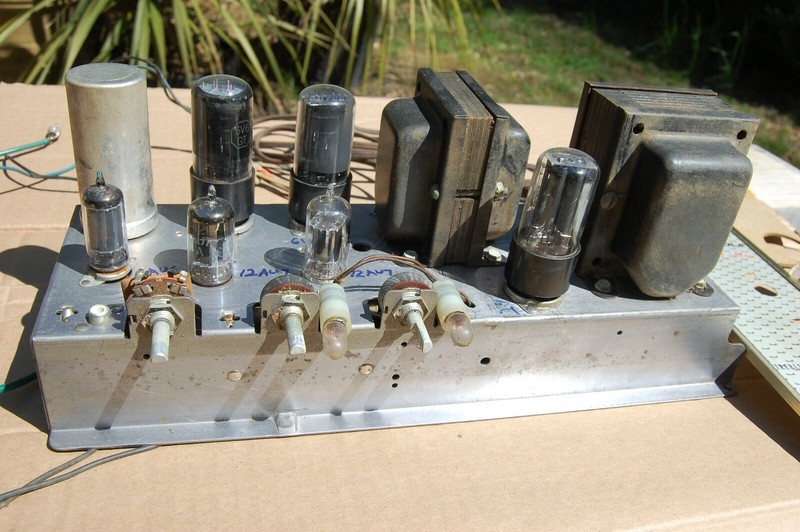 Vintage Motorola turntable phonograph  Chassis 6v6- 5y3GT Fender Champ Like