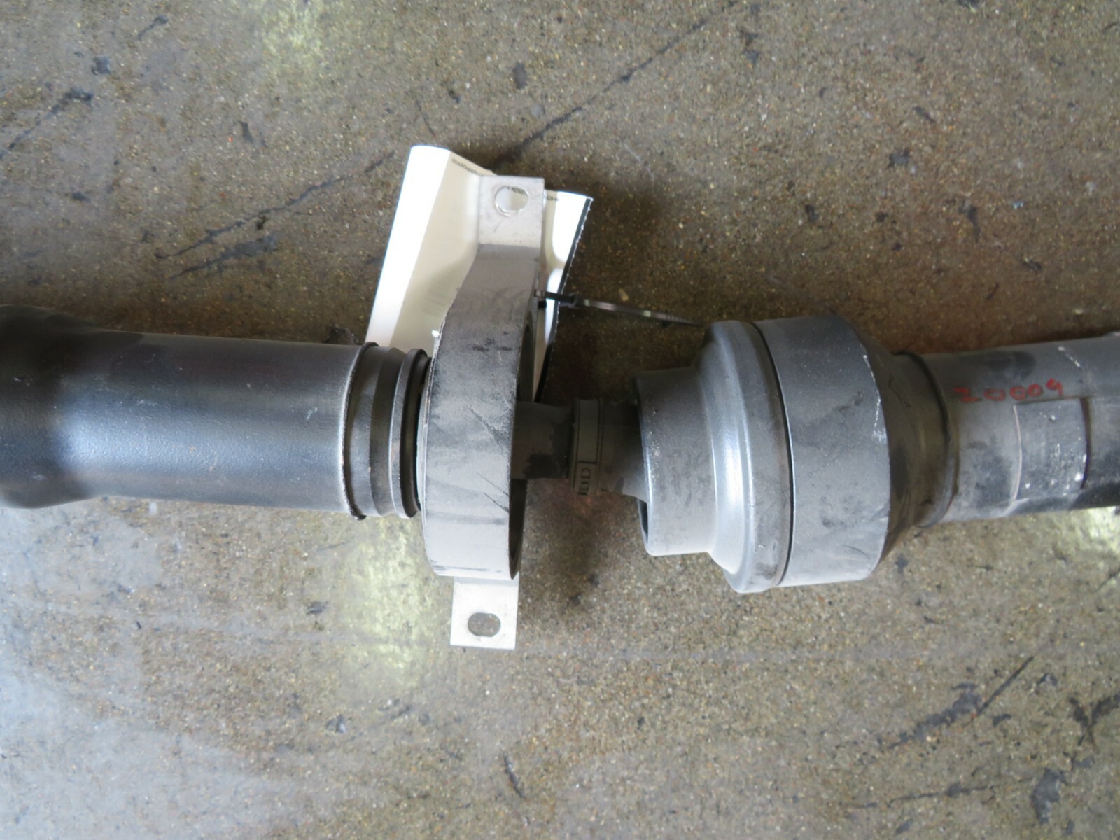 Maserati Quattroporte, Drive Shaft, Used, P/N 670008543