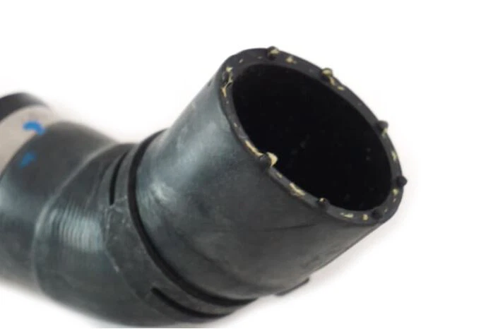 Manguera radiador original Mercedes Benz W219 CLS55 AMG E55 AMG 2115013782 NUEVO Foto 3 de 3