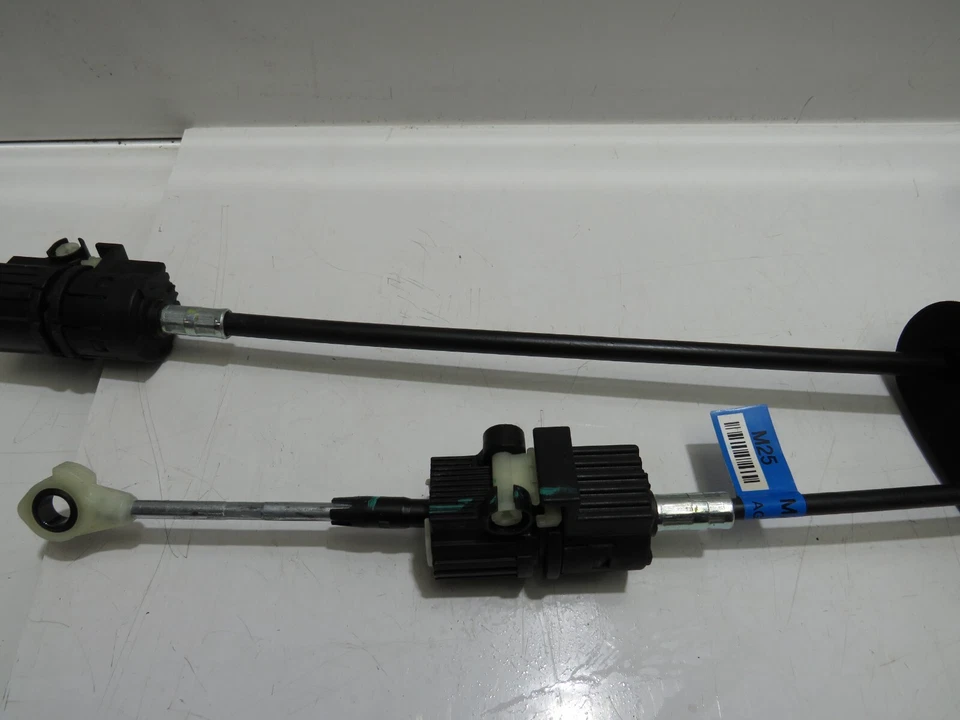 KIA STONIC 2017-20 6 SPEED MANUAL GEAR LINKAGE CABLES (1.0l 12v Petrol) S6642 - Image 3 of 4