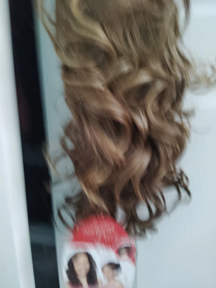 lote de 2 pelucas Briona nuevas con etiquetas GF 8543 y F740 castaño rojizo con parte natural Foto 4 de 4