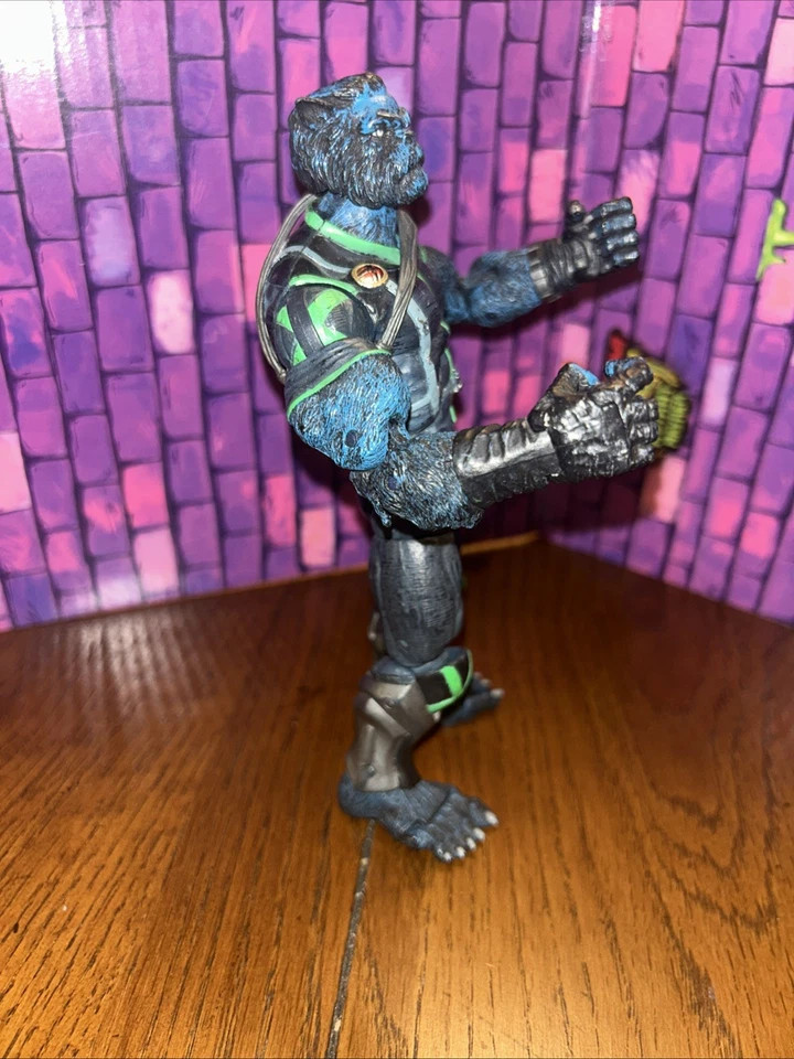 2005 Marvel Legends X-MEN Classics Cat Face Beast Stealth ToyBiz - Imagem 3 de 4