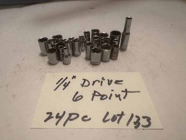VINTAGE LOT OF 24  USED  - 1/4" DRIVE 6 PT  METRIC & SAE STANDARD SOCKETS