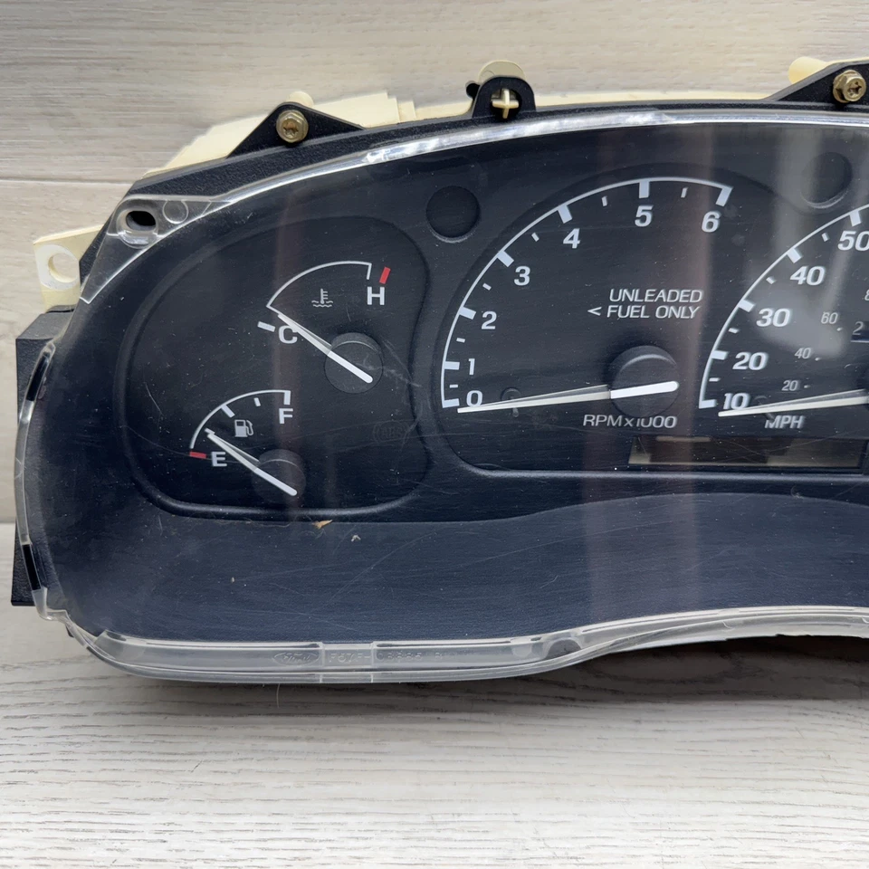 Cuadro de instrumentos velocímetro Ford Explorer Ranger 201K 1996-1997 F67F-10849-CA Foto 2 de 4
