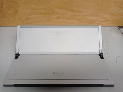 Microsoft Surface Pro 4 Core i5-6300U 2.4 GHz 4 GB RAM 128 GB SSD