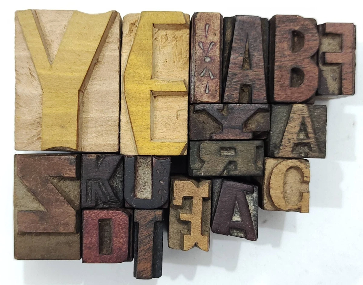 Arts and Crafts Font