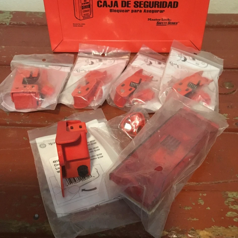 Lock Box Master Lock Safety Series Model #498A 12 Padlocks with LOCKOUT TOGGLES - Image 3 of 3