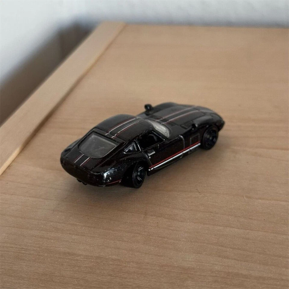 Hot Wheels Toyota 2000 GT Black 1:64 Metal Sports Car 2011 Workshop Series - Image 4 of 4