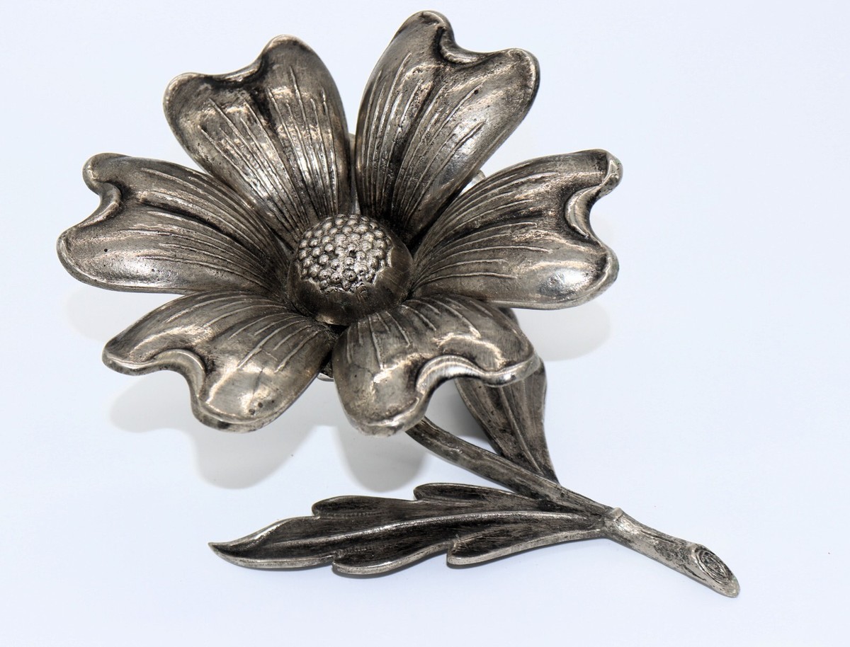 Vintage Rare Mid Century Lotus Flower Ashtray with Six