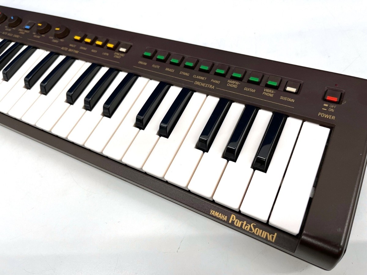 Yamaha PortaSound PS-3 Electronic Keyboard With Case and Power