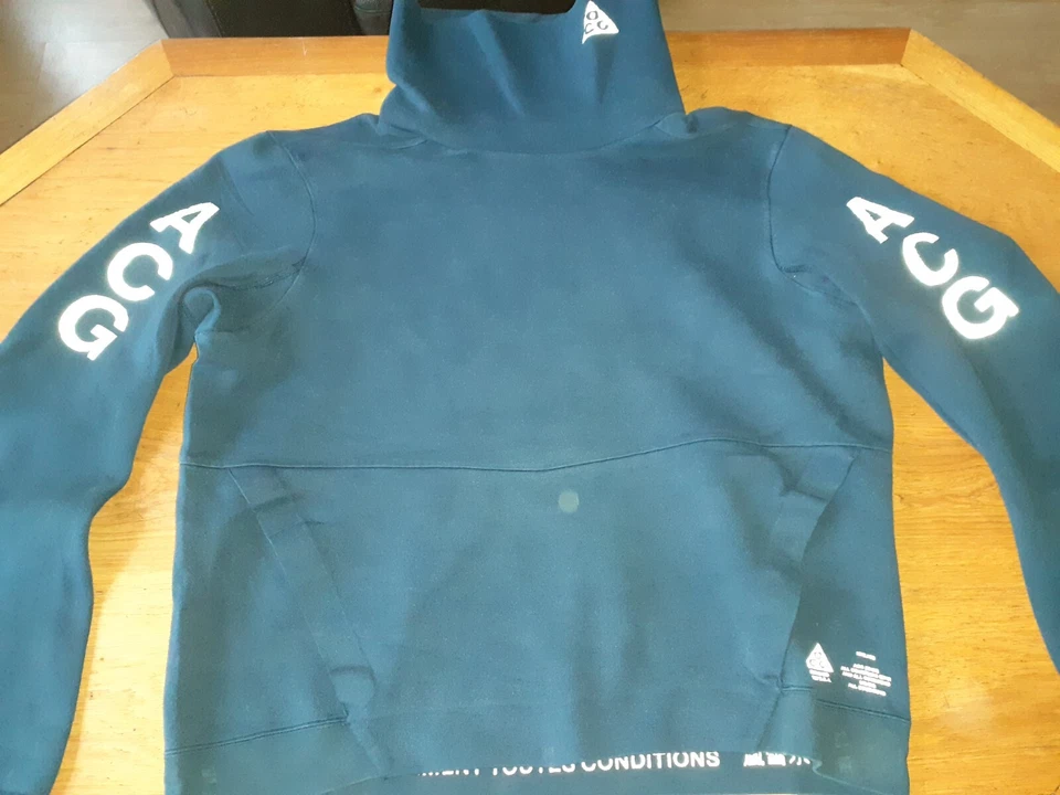 Nike Tech Fleece, photo 2 sur 4