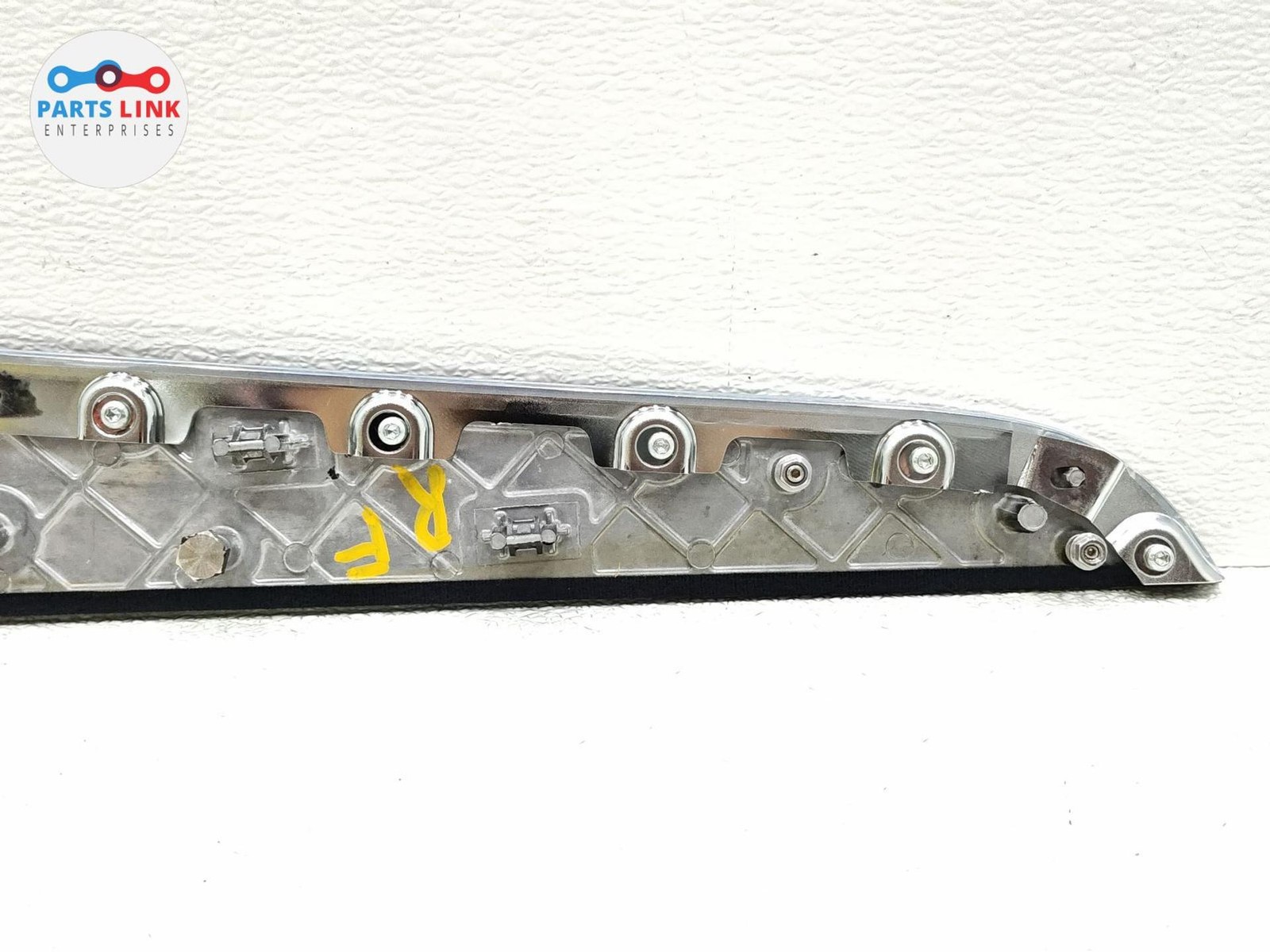 Bentley Bentayga Speed 2017-2020 Front Right Body side trim panel