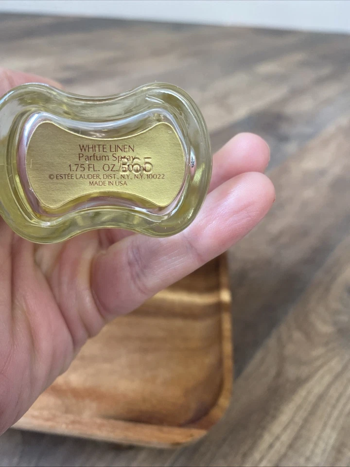 DE COLECCIÓN ESTEE LAUDER - SPRAY PERFUME LINO BLANCO - 1,75 FL OZ  Foto 4 de 4