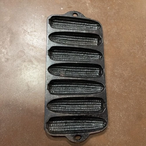 Vintage Wagner Ware 7 Corn Cob Stick Cornbread Cast Iron Pan Made In USA