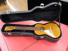 FAMOUS FC-4 Concert Ukulele - Quality Sound, Beautiful Finish