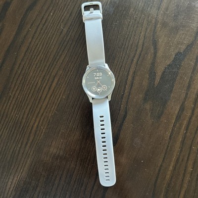 Garmin Vivomove Trend 40mm Hybrid Smartwatch silver , light gray band 