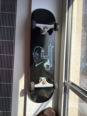  **FA HOCKEY*  new skateboard with HOCKEY trucks 