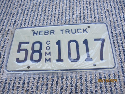 Nebraska COMM Truck License Plate Pair mint/sealed 1980's - Picture 3 of 12