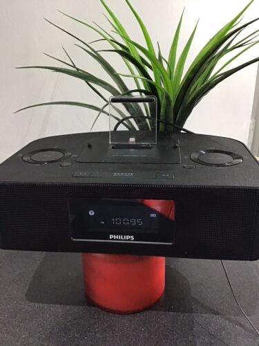 Philips AJ7050D/12 Clock Radio With iPod/iPhone/iPad Dock. Fully Working. - Picture 1 of 4
