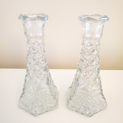Vintage Set Of 2 Anchor Hocking Wexford Pattern 6  Bud Vase